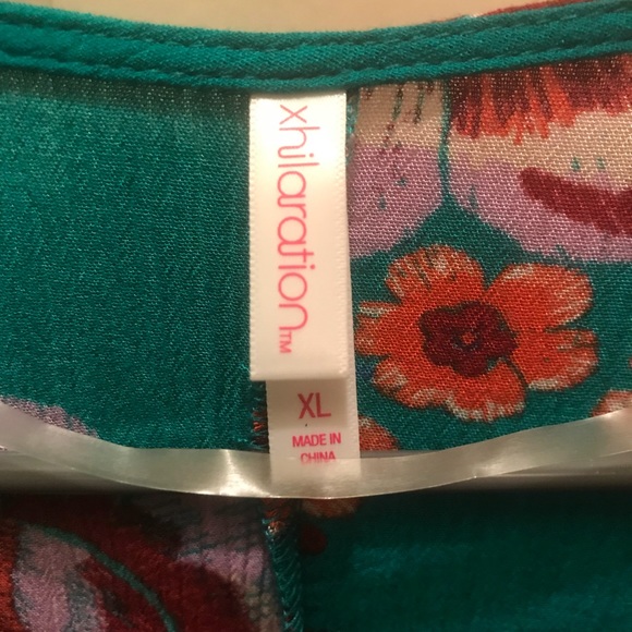 Top - Picture 3 of 3